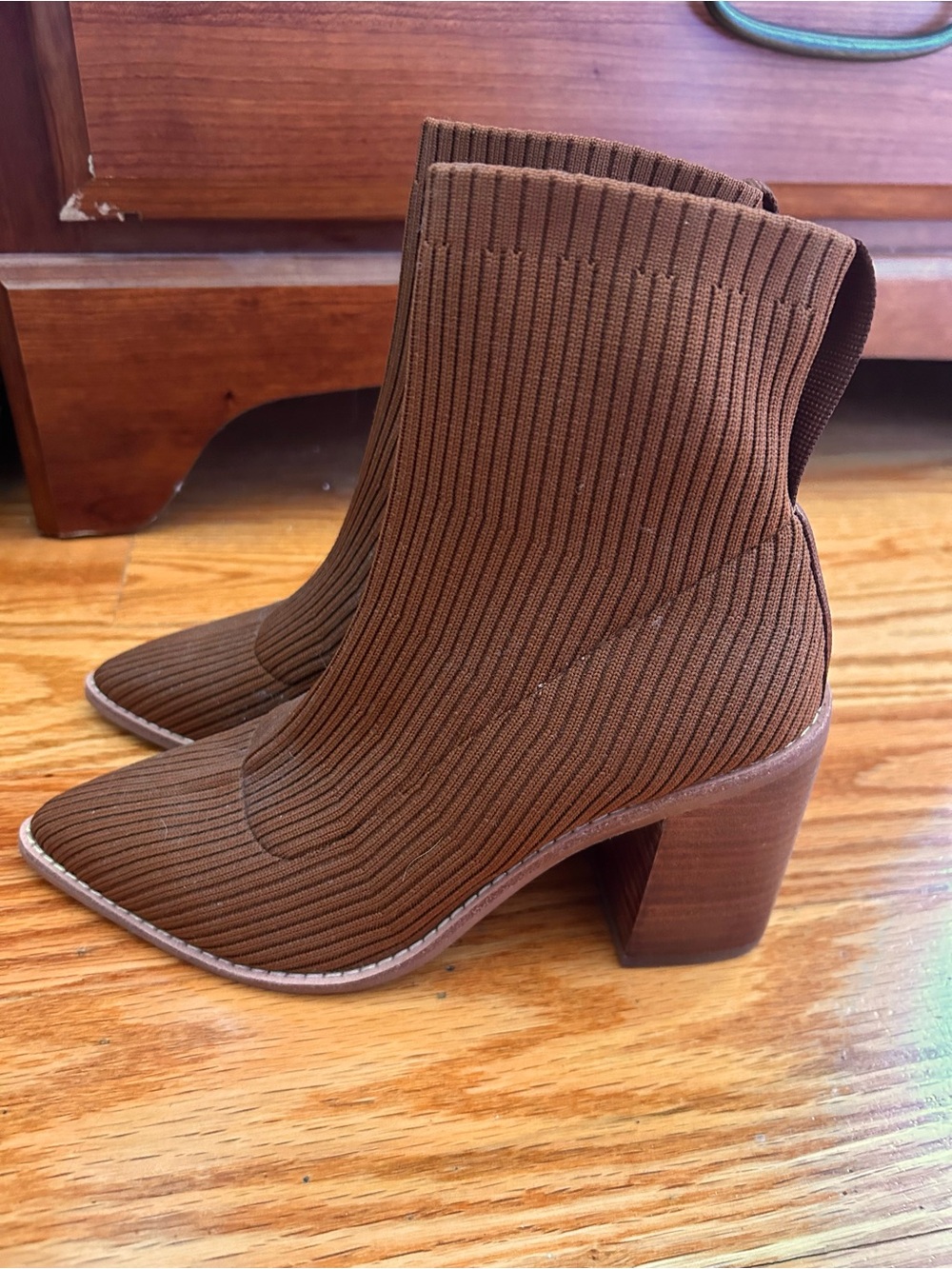 Steve Madden Nichol Sock Brown Booties NWOB Nixie Sock Bootie In Cognac - Picture 5 of 7